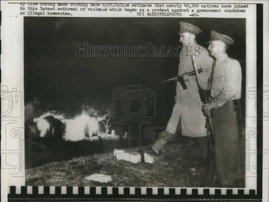 1959 Press Photo 40,000 natives on protest against gov't on illegal breweries - Historic Images