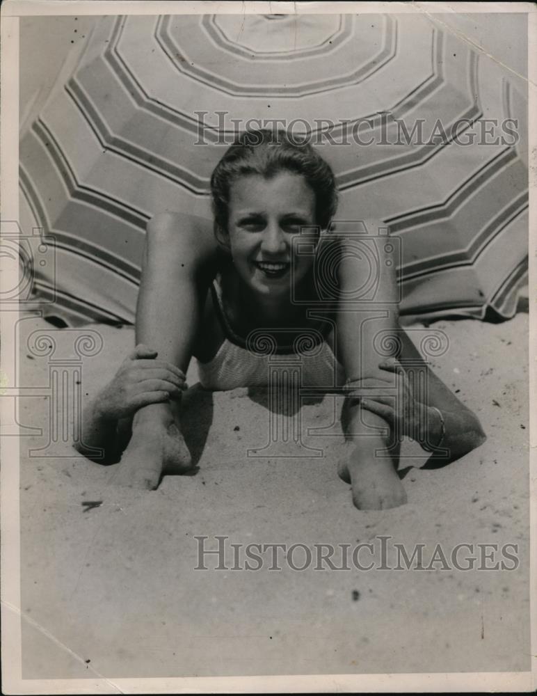 1936 Press Photo Eve Evans at the Davis Island - Historic Images