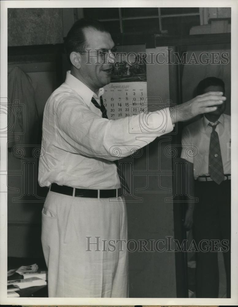 1940 Press Photo Congressman J. 'Zero' Fernandez during debate - Historic Images