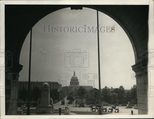 1930 Press Photo View of US Capitol seen from Union Station - Historic Images