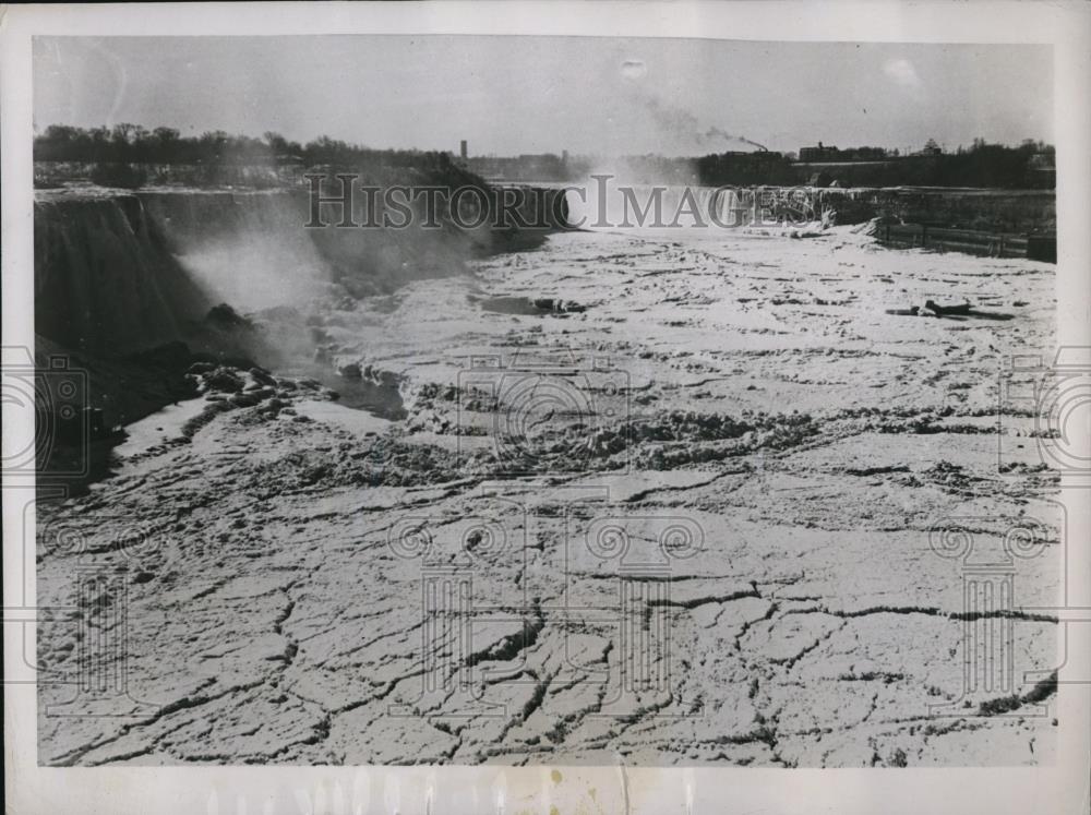 1937 Press Photo Ice Pack Jammed the Niagara Falls - Historic Images