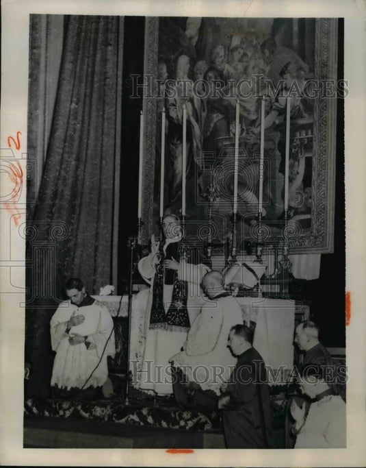 1950 Press Photo Pope Pius XII celebrated the New Year's mass at the Vatican - Historic Images