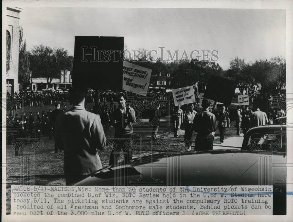 1951 Press Photo Madison Wisc More than 50 students of the Univ. Of Wisc. - Historic Images