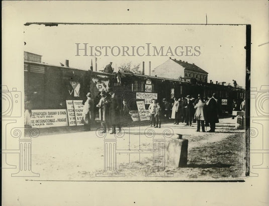 1925 Press Photo Czech-Slovakia train - Historic Images
