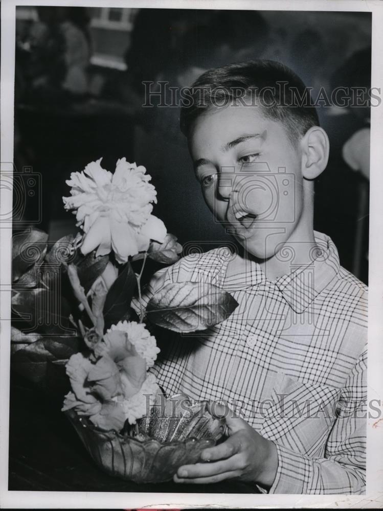 1958 Press Photo Michael Karhan Age 10 with a Flower - Historic Images