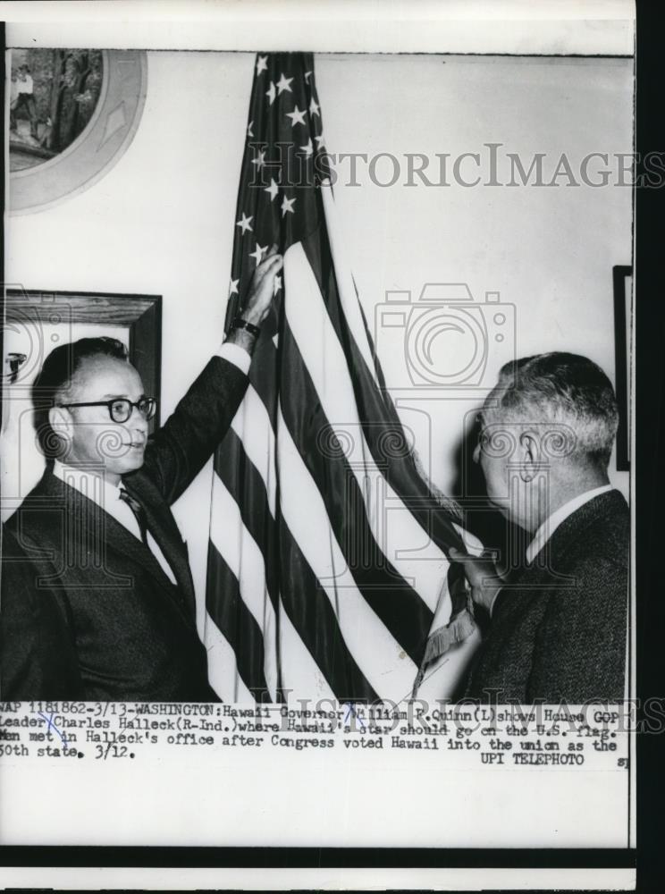 1959 Press Photo Hawaii Governor William F Quinn shows House leader C. Halleck - Historic Images