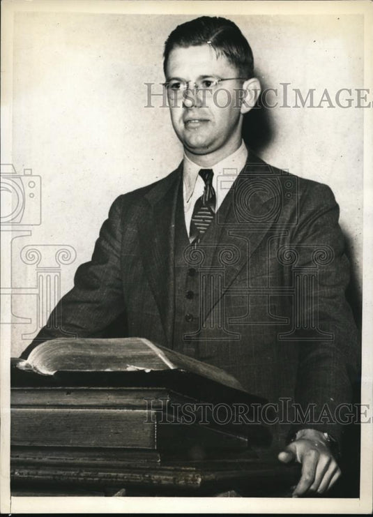 1940 Press Photo Rev. Winslow Wilson of Methodist Church faces Draft Arrest. - Historic Images