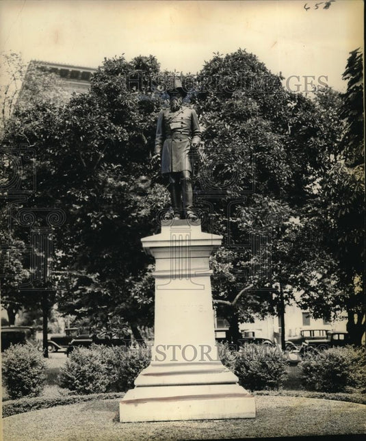 1968 Press Photo Gen John Bawkins Statue in Washington DC - Historic Images
