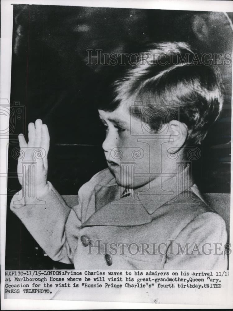 1952 Press Photo Prince Charles waving as he arrives at Marlborough House - Historic Images