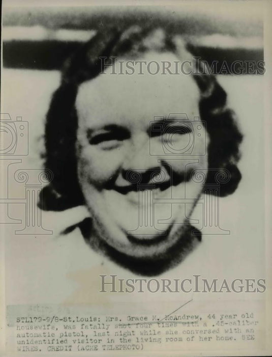 1947 Press Photo St Louis Mo Mrs Grace McAndrew shot by unknown visitor - Historic Images