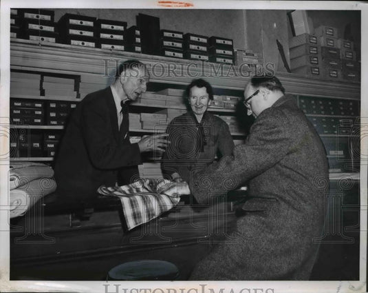 1956 Press Photo Frank Zane, SE Hibber Manager, Julian Krawchuel & Mrs Grangin - Historic Images