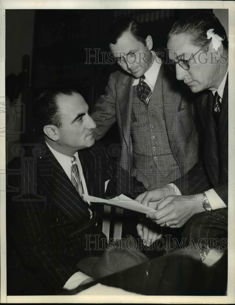 1938 Press Photo In Los Angeles, Calif, Edwin Myers got a visit from Martin - Historic Images