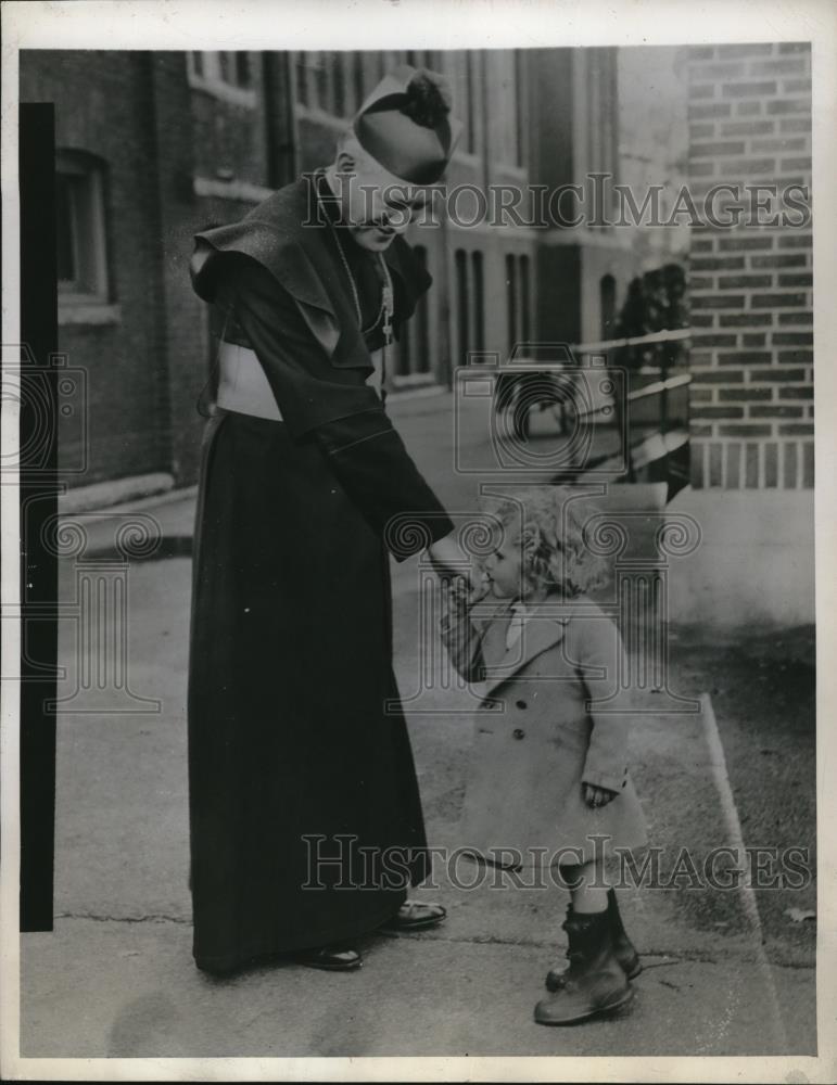 1944 Press Photo Boston Mass Peg Westerfield &amp; Archbishop Richard Cushing - Historic Images