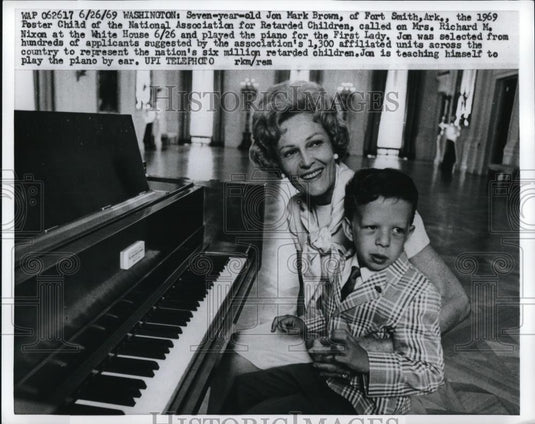 1969 Press Photo Seven year old Jon Mark Brown - Historic Images