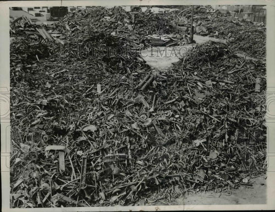 1937 Press Photo The Filkelstein Foundry Supply Company's tons of iron and steel - Historic Images