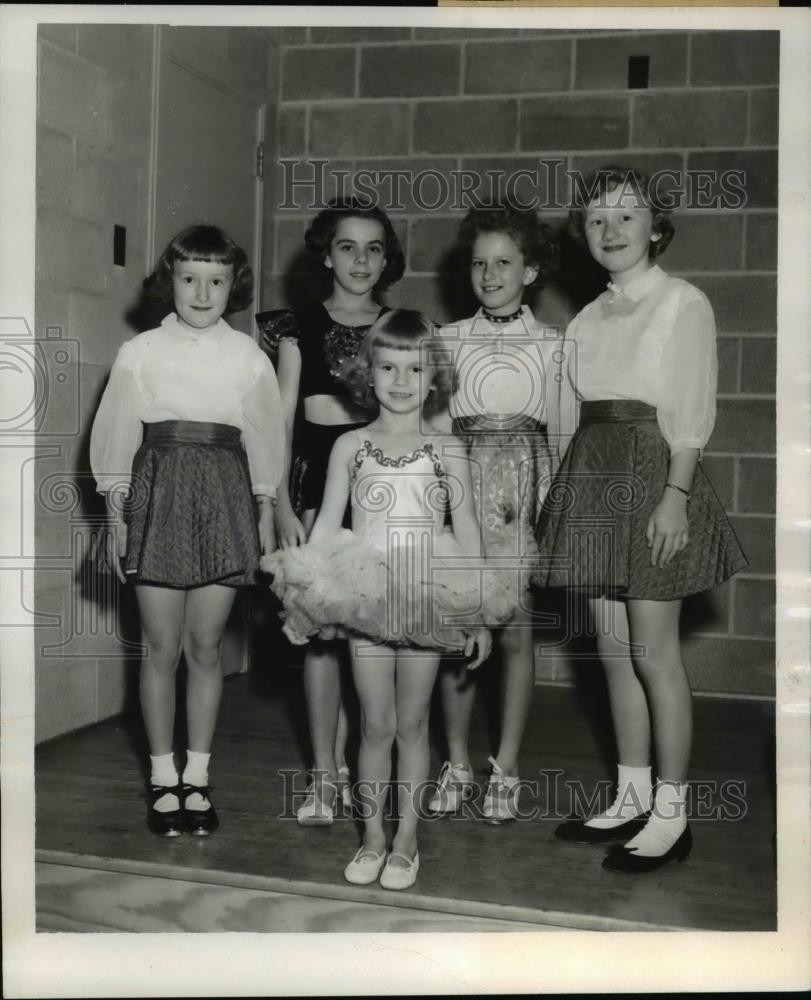 1953 Press Photo Chorus line junior size will be one of acts at Talent Festival - Historic Images