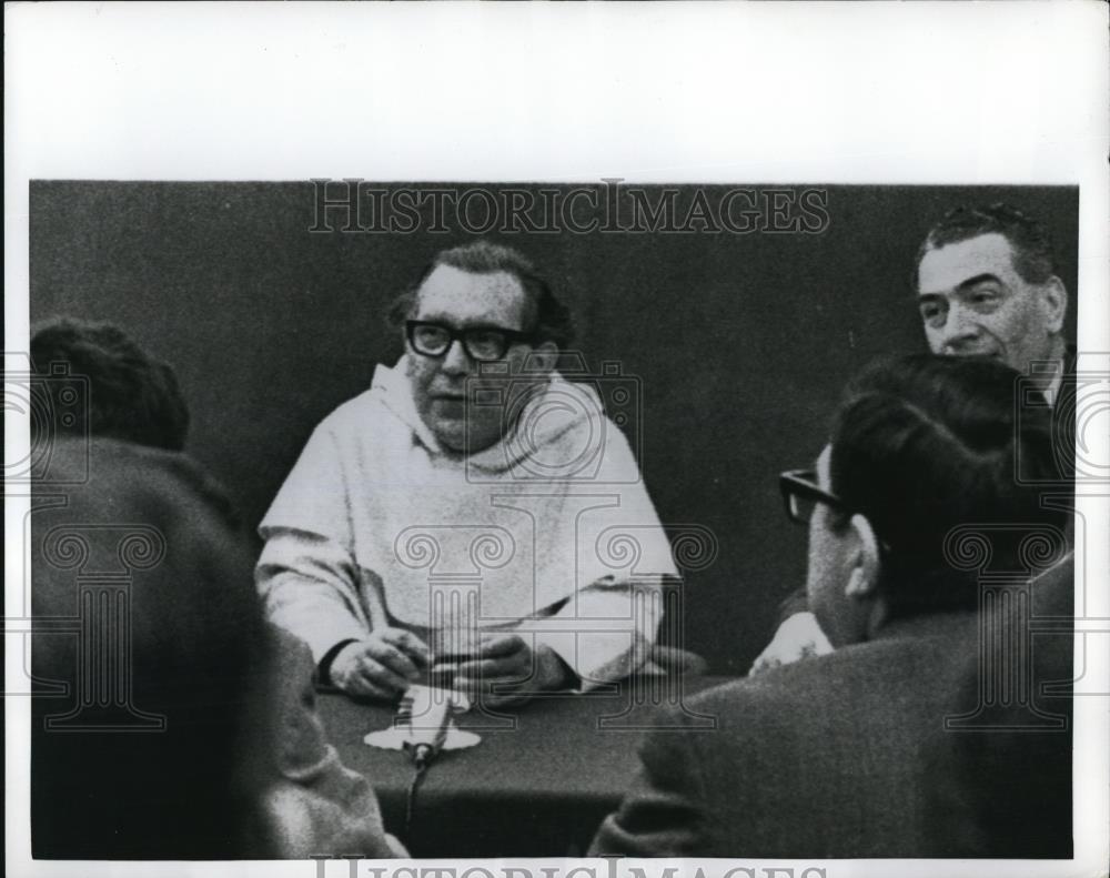 1969 Press Photo French monk Charles Boulogne &amp; a heart transplant recipient - Historic Images