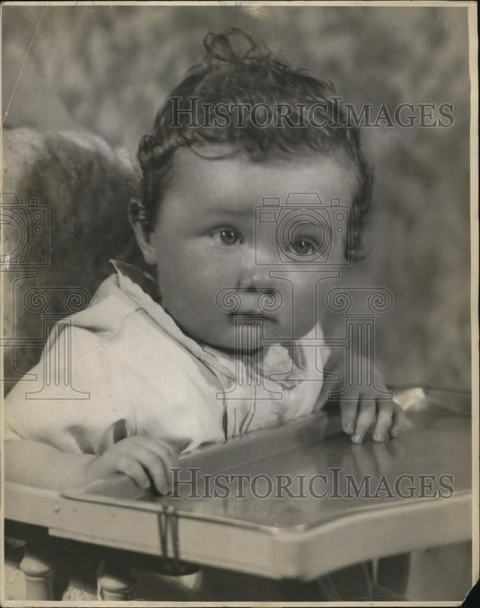 1936 Press Photo A very young lady, photograph by John Mcsherry - Historic Images