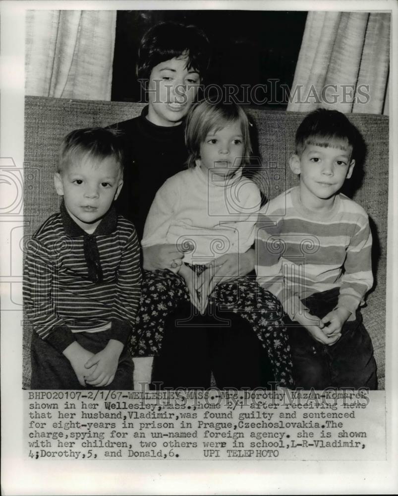 1967 Press Photo Mrs Dorothy Kazan-Komarek whose husband was sentenced in Prague - Historic Images