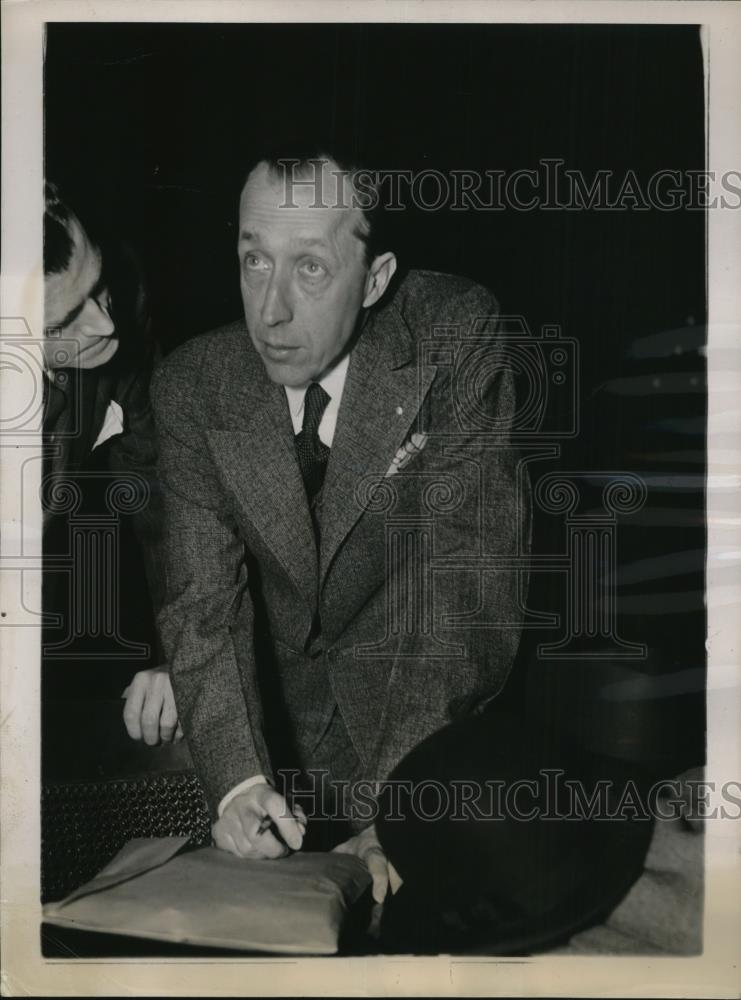 1936 Press Photo Robert Clements, a resigned National Secretary &amp; Business Brain - Historic Images