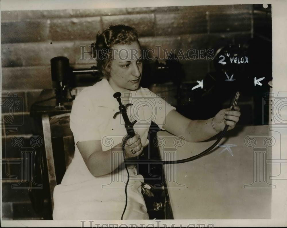 1934 Press Photo The stomach camera, newest type of medical camera - Historic Images