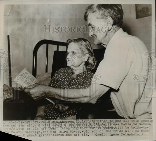 1947 Press Photo Detroit Mich Wm H Van Asperen age 73 to wed Ellen Davis age 94 - Historic Images