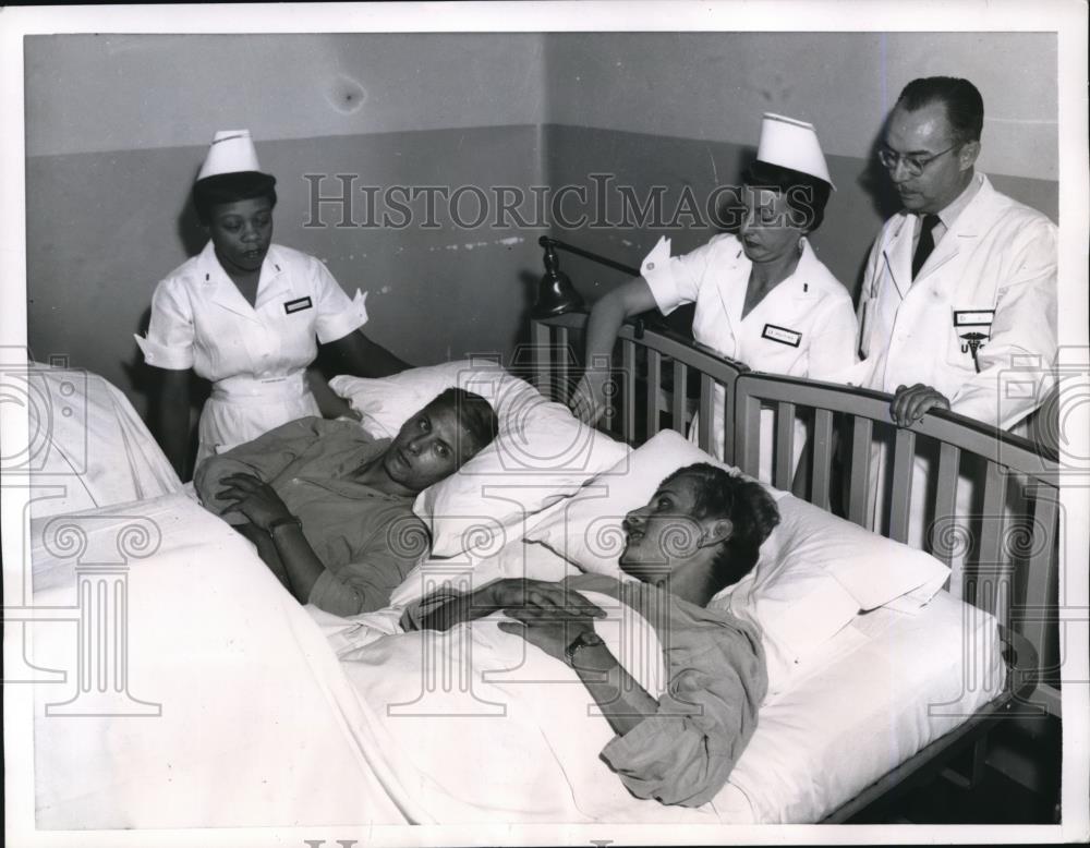 1955 Press Photo Charles Madeira's skin transplanted to save twin brother's life - Historic Images