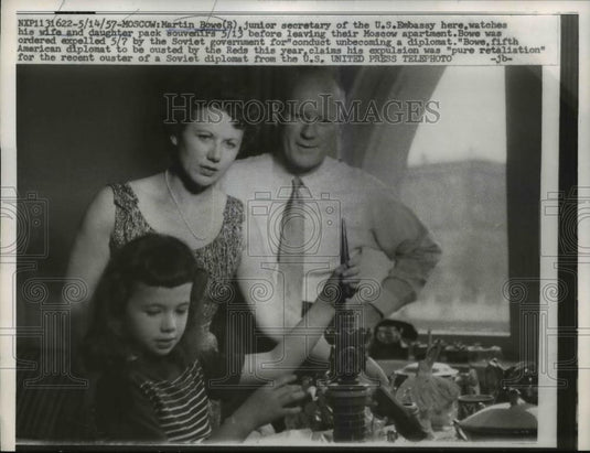 1957 Press Photo Martin Bowe and his family - Historic Images