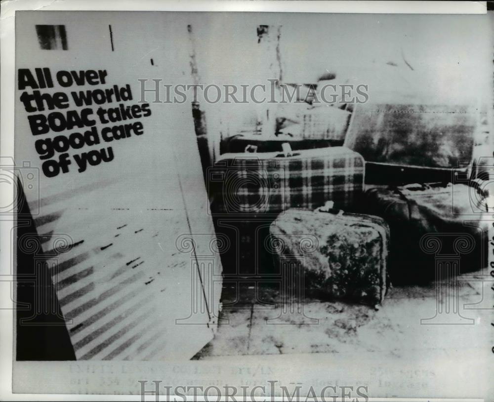 1970 Press Photo Jordan Luggage belonging to passengers of the hijacked BOAC VC- - Historic Images