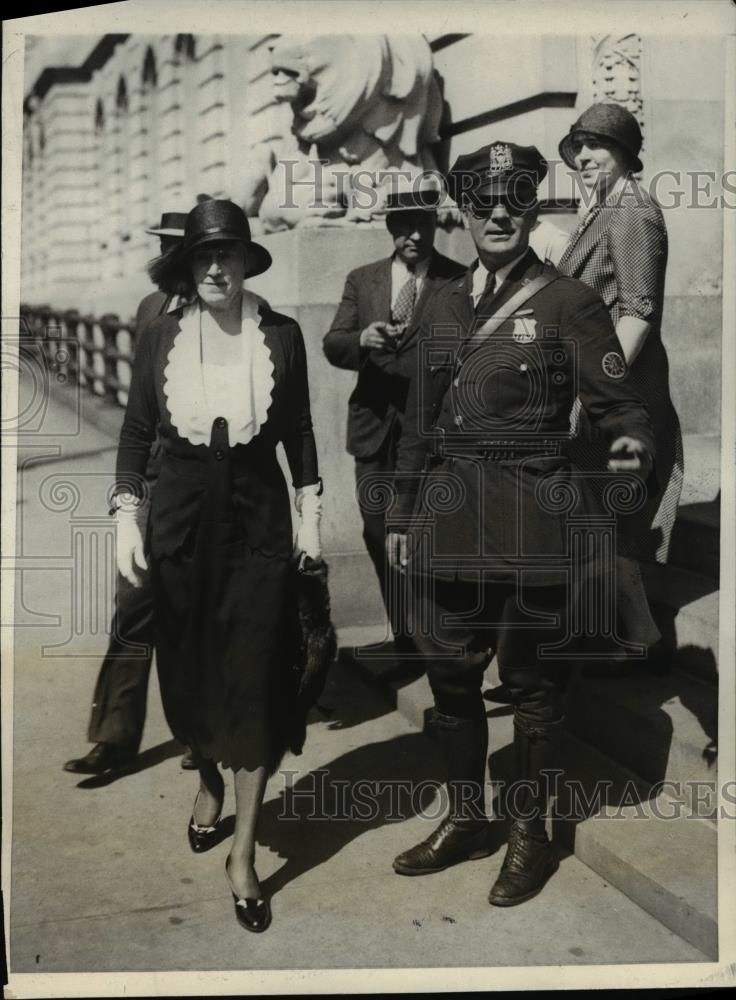 1931 Press Photo Mrs. Stanwood Menken, wealthy society matron - Historic Images