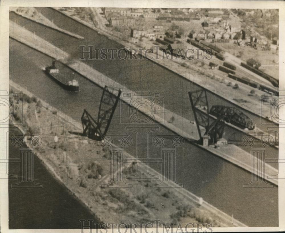 1941 Press Photo Sault Ste. Marie Bridge, Mich. - Historic Images