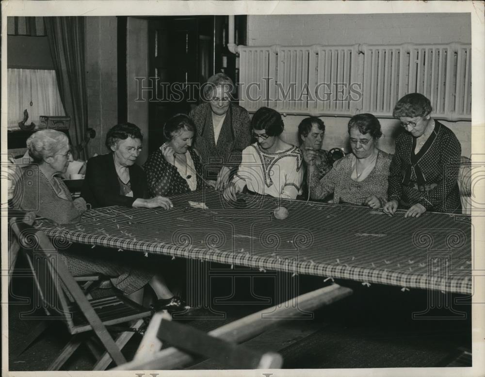 1922 Press Photo Sewing group of East Cleveland Women's Club - Historic Images