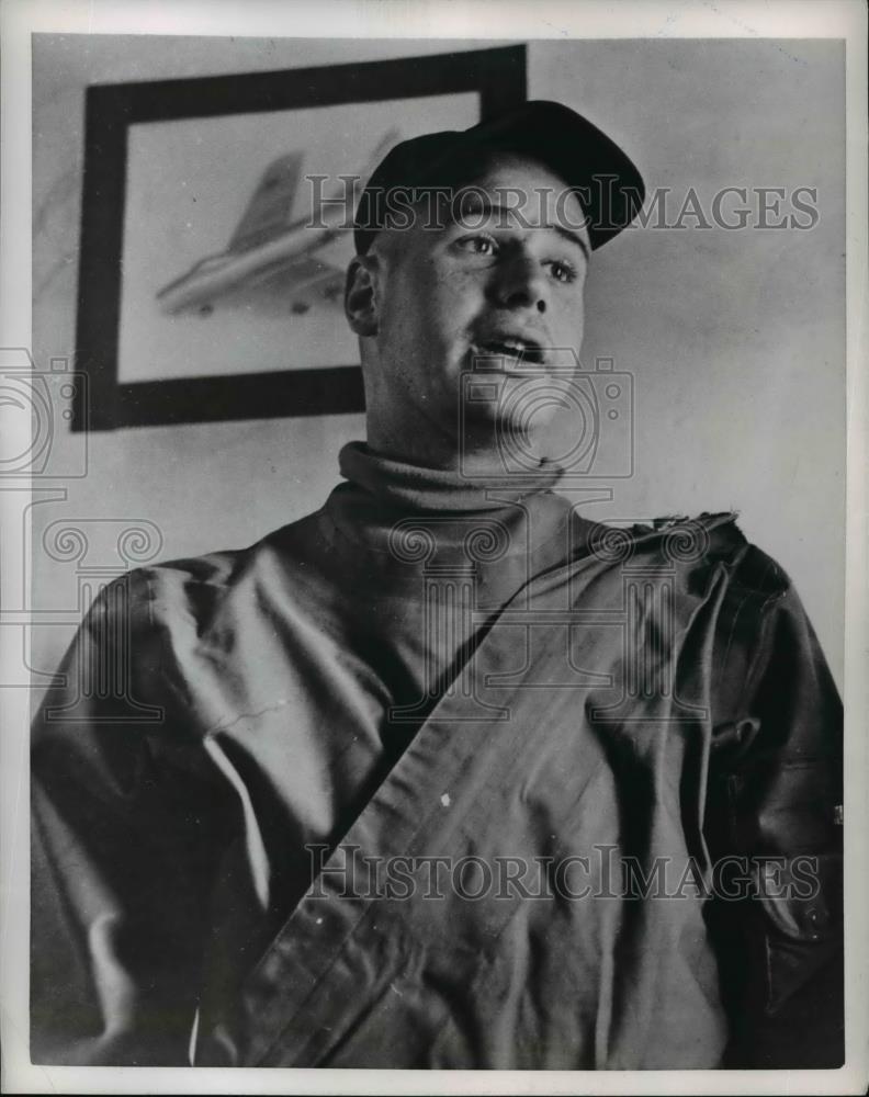 1953 Press Photo Lieutenant Charles McGinnis of the U.S. Air Force - Historic Images