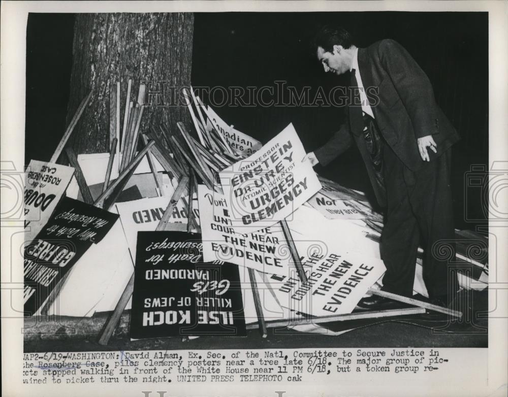 1953 Press Photo Wash DC David Alman Ex Sec of Natl Committe Secure Justice - Historic Images