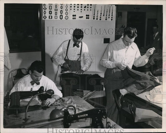 1948 Press Photo (L to R) Carl E. Tank, John R. Sweet III & Sam Agate - Historic Images