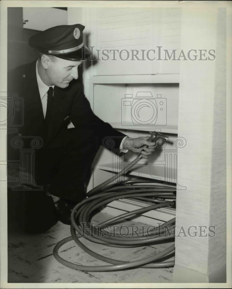 Press Photo Home of Safety for Furnace - Historic Images