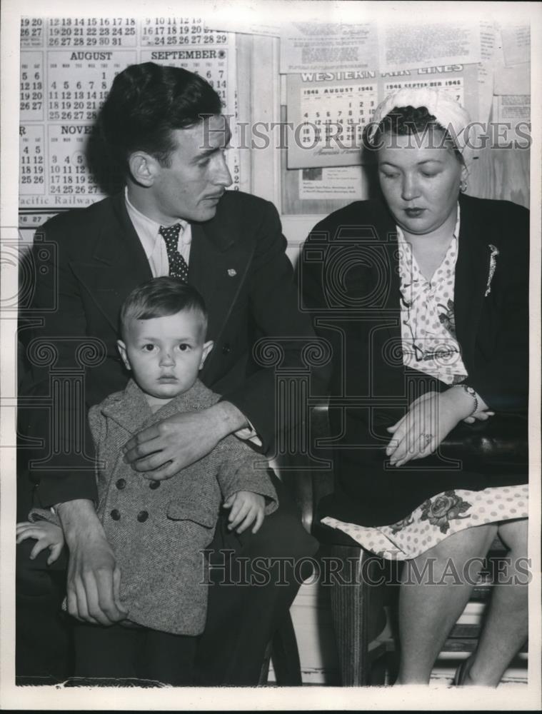 1946 Press Photo San Francisco Philip Lombardo, wife Donna &amp; son Anthony - Historic Images