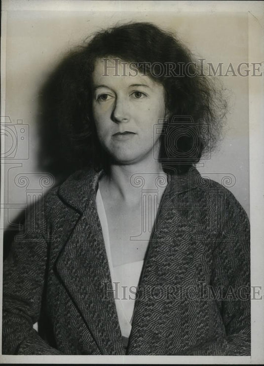1934 Press Photo Mrs. Wallace on District Attorney's Office - Historic Images