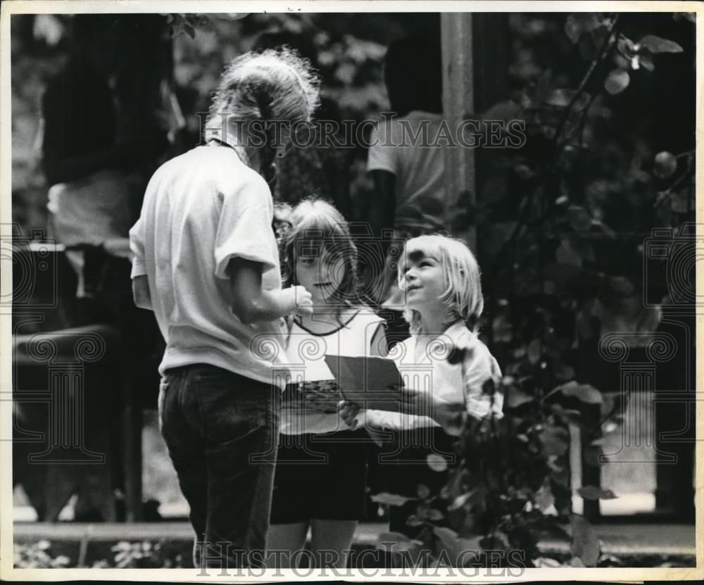 Press Photo Counselor at Camp Cakewi - Historic Images