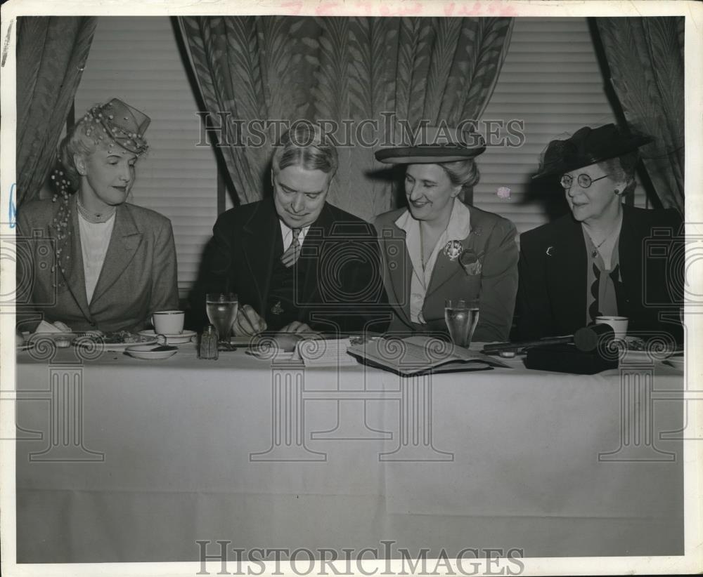 1942 Press Photo Mr. Nash, Mrs. Tufty and New Zealand Ministers - Historic Images