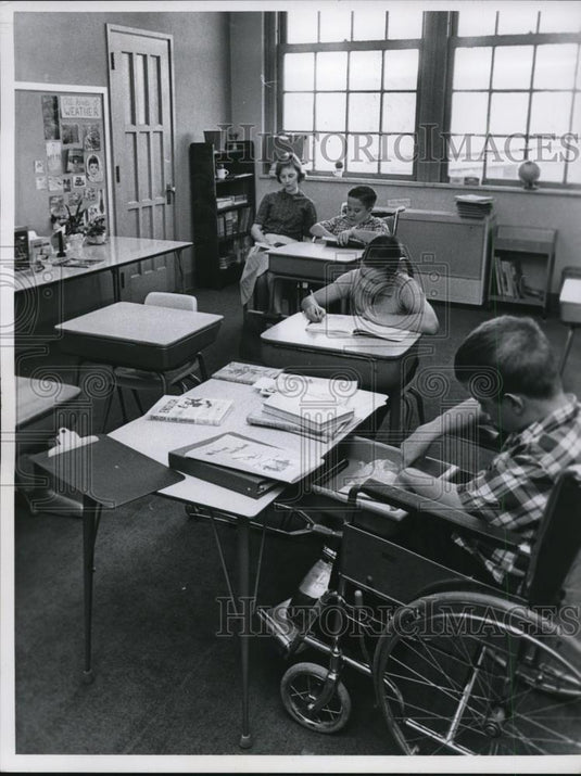 1963 Press Photo Mrs. Nora Gress, teacher of crippled children - Historic Images