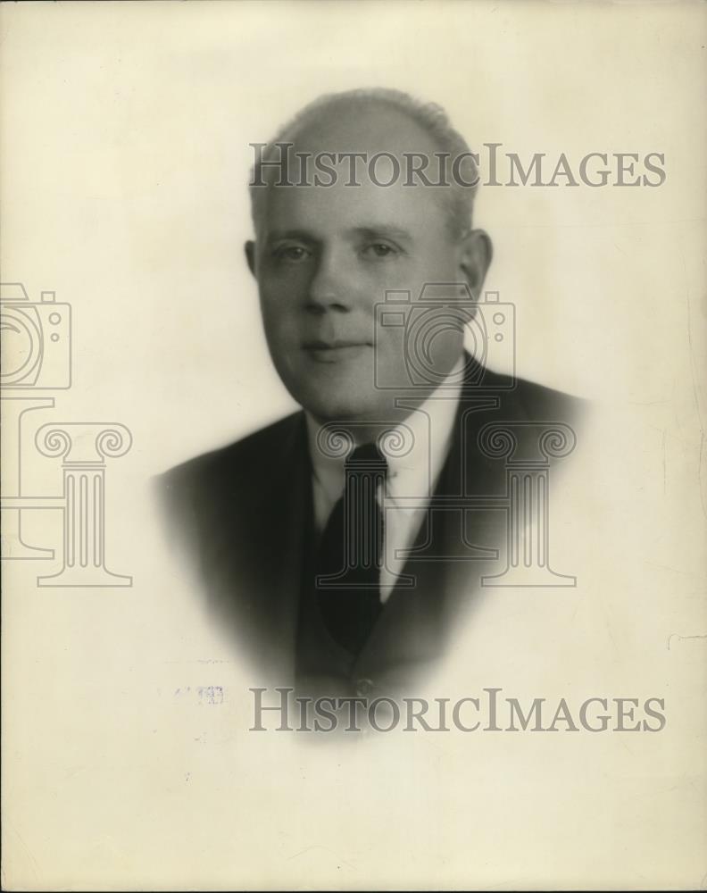 1941 Press Photo C.W. Grove, President of Second Federal sav. &amp; Loan Assistant - Historic Images