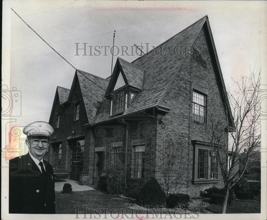 1974 Press Photo Assistant Fire Chief, John J. kerschbaum of Parma - Historic Images