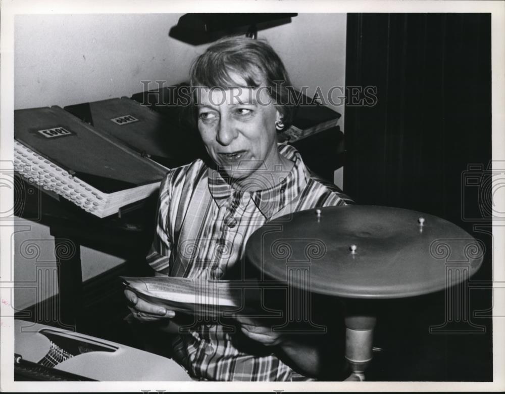 Mrs. Helen McNeil of Cleveland Heights 1967 Vintage Press Photo Print ...
