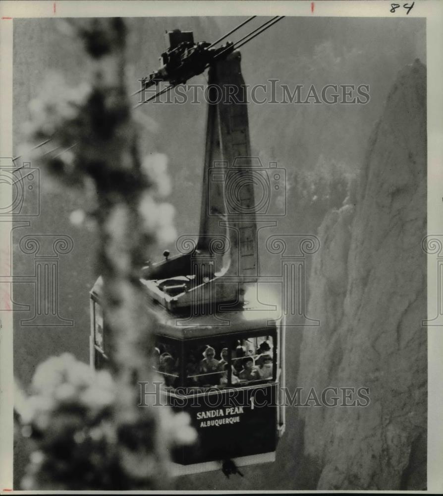 1971 Press Photo The Sandia Peak Aerial tram, longest North America flies - Historic Images