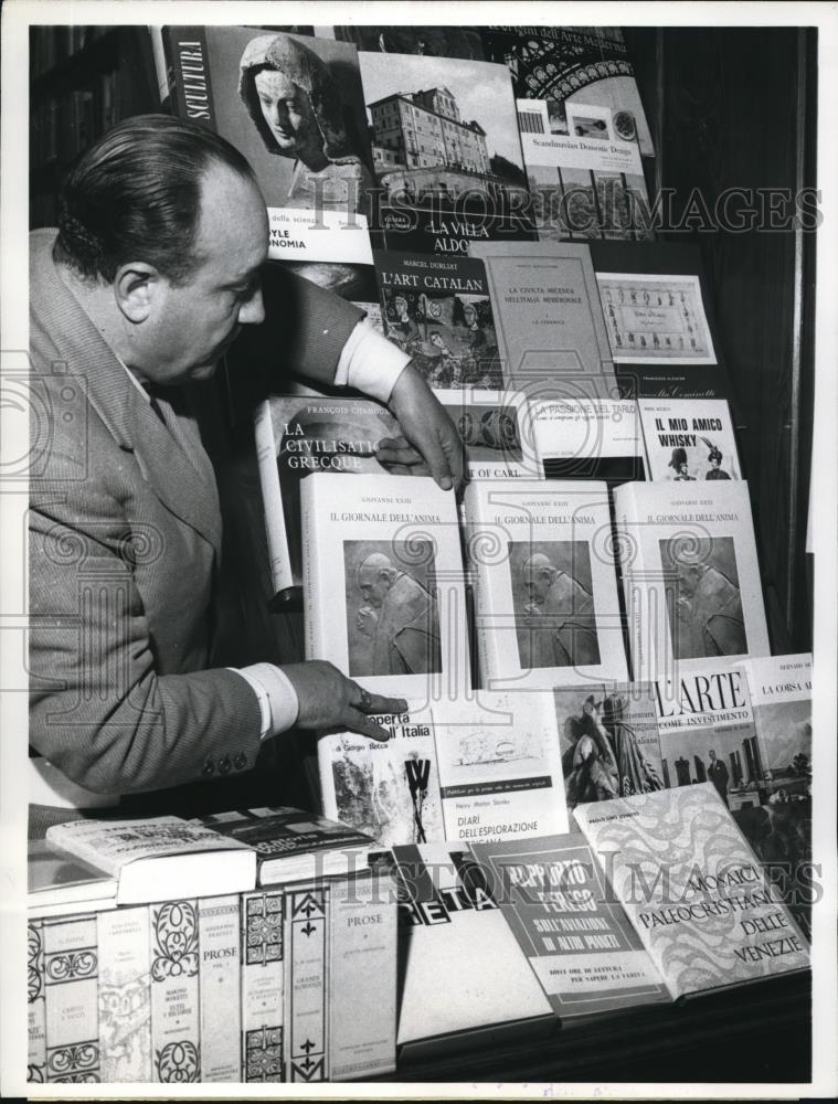 1964 Press Photo Rome Italy, late Pope John XXIII spiritual l&quot;Diary of a soul&quot; - Historic Images