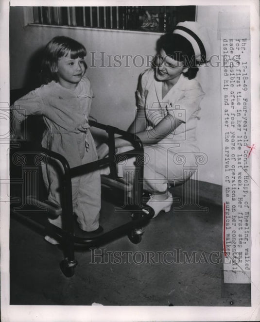 1949 Press Photo Four year old Connie Holpp walks for the first time - Historic Images