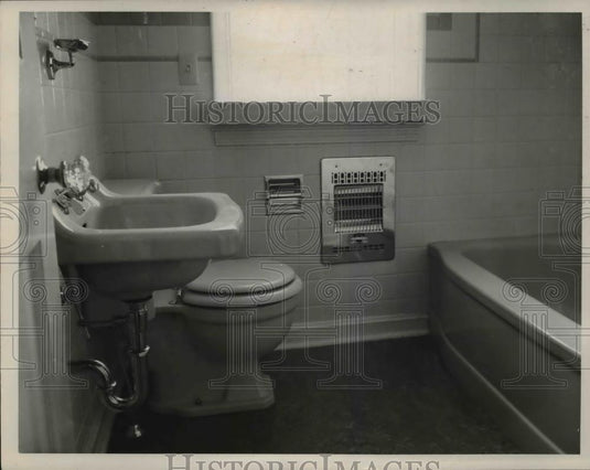 1949 Press Photo Helf Homes' Bathroom - Historic Images