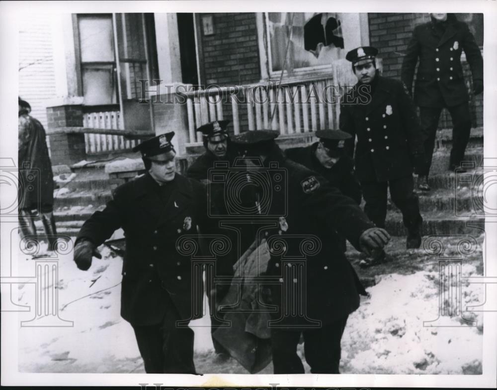 1963 Press Photo Five children of Wilt Jefferson killed after the fire - Historic Images