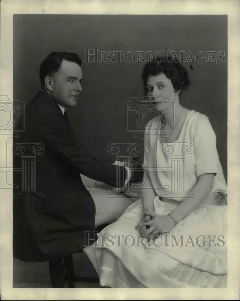 1925 Press Photo Mr. and Mrs. Byrom Morgan - Historic Images